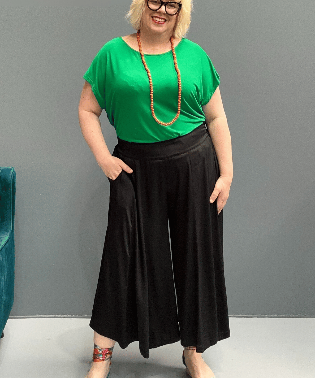 Trendy plus size culottes designed for all body shapes, offering comfort and style.