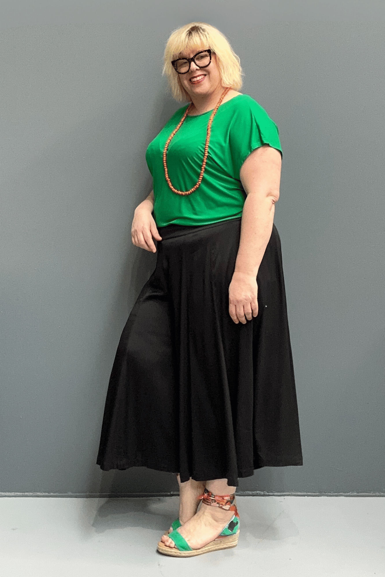 Trendy plus size culottes designed for all body shapes, offering comfort and style.