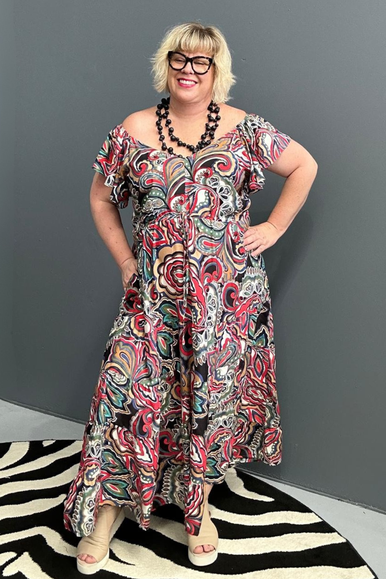 Thea maxi plus size dress print, red, black, green, cream