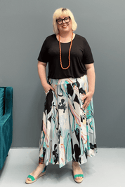 Comfy plus size culottes that elevate confidence and style for all body shapes.