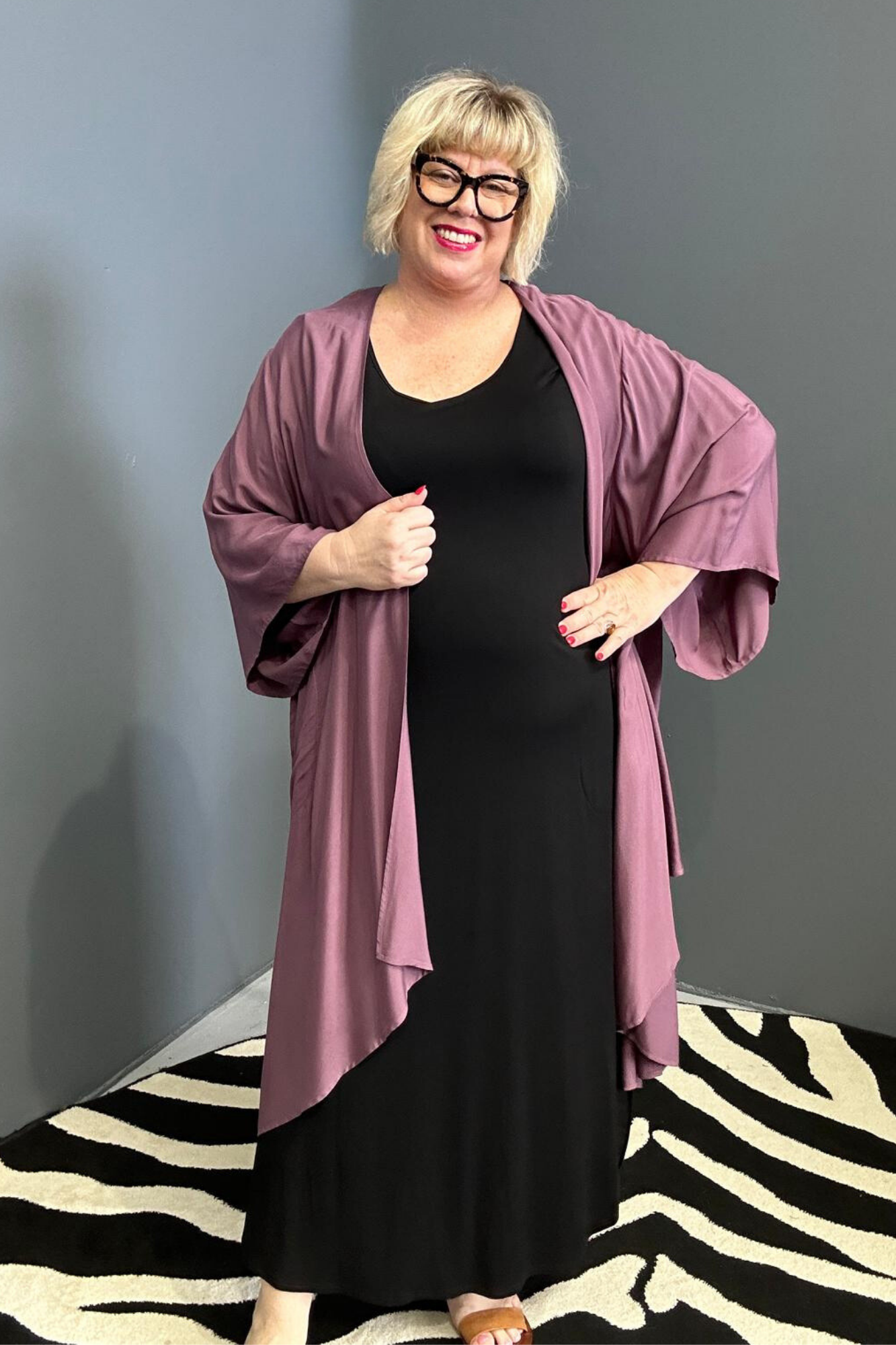 Flowy kimono duster in a luxe mulberry shade.