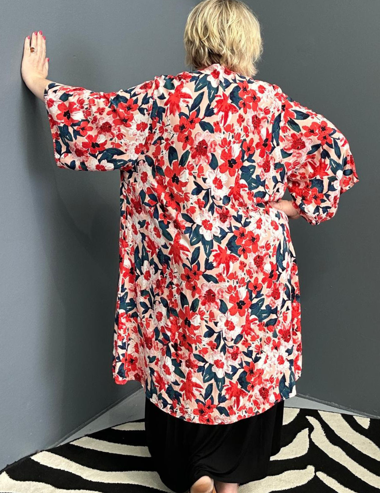 Flowy kimono duster with a bold Red Blooms print.