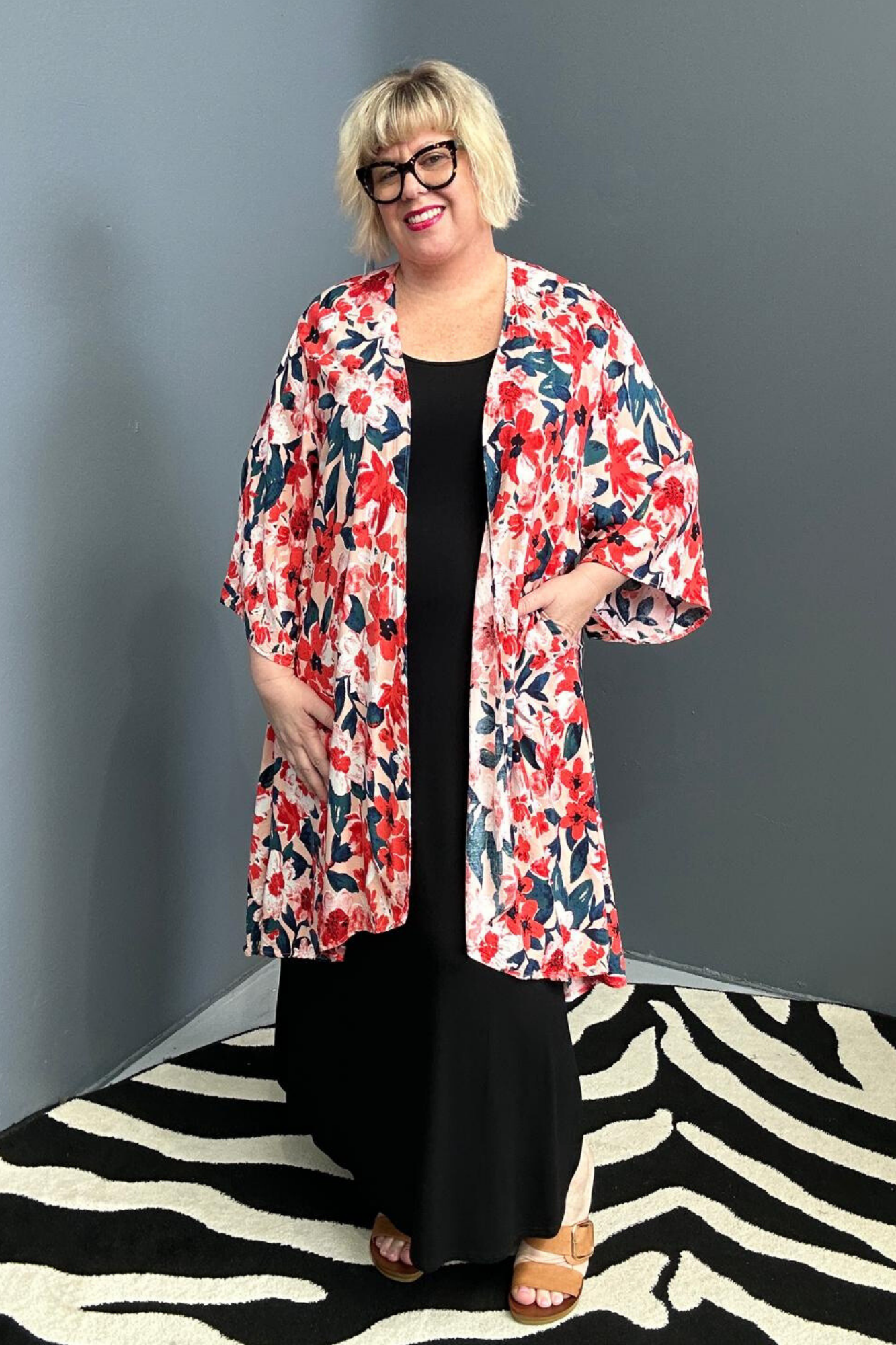 Flowy kimono duster with a bold Red Blooms print.