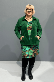 'AVA' is a plus-size stretch cord jacket - Emerald