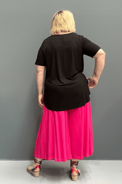Plus size 'OBSESSION' culottes combining skirt elegance and pant versatility, perfect for curvy body shapes.