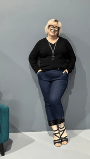 High-waisted 'Stella' 7/8 jeans with black sequined cuff for plus size women - Dark Denim.