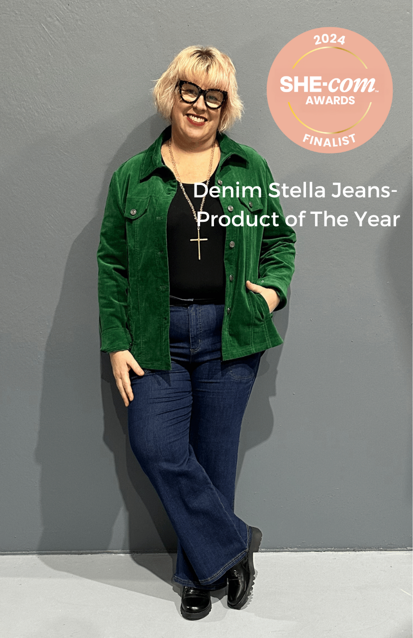 70s-inspired plus size high-waisted flared 'Stella' jeans.