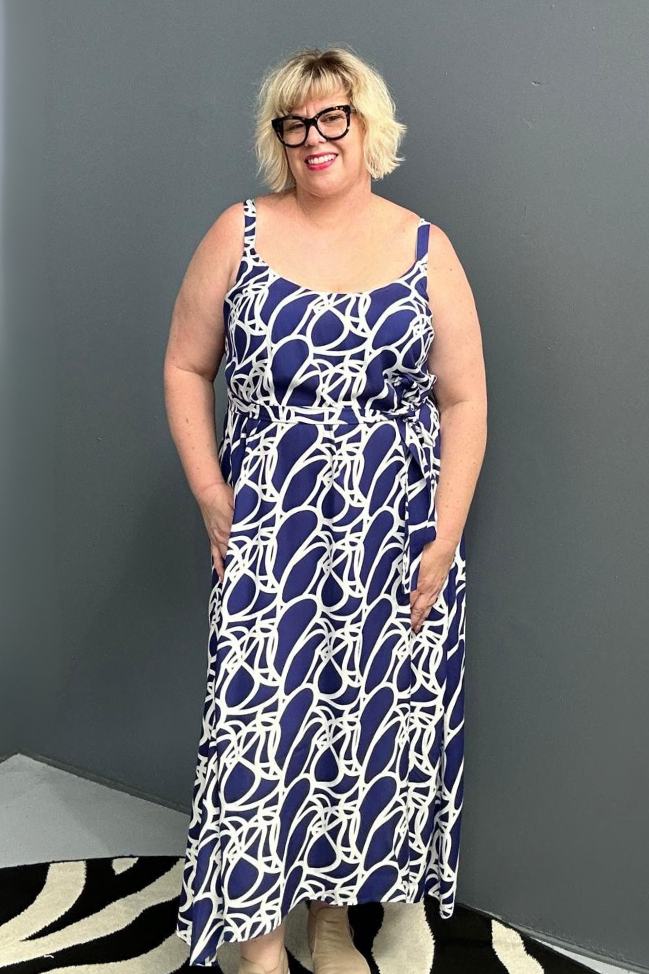 Plus-size navy singlet dress with a soft, breathable fit.