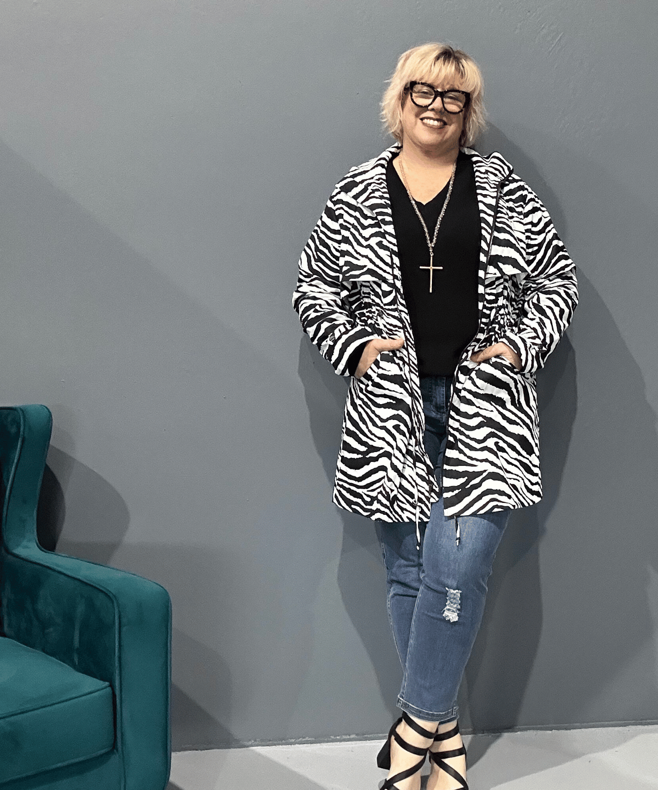 ZEBRA Trench Coat: Plus size, breathable polyester shell, soft bamboo lining, eye-catching zebra pattern.