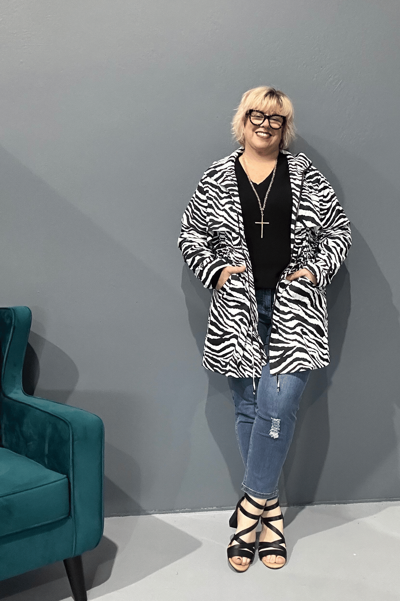 ZEBRA Trench Coat: Plus size, breathable polyester shell, soft bamboo lining, eye-catching zebra pattern.